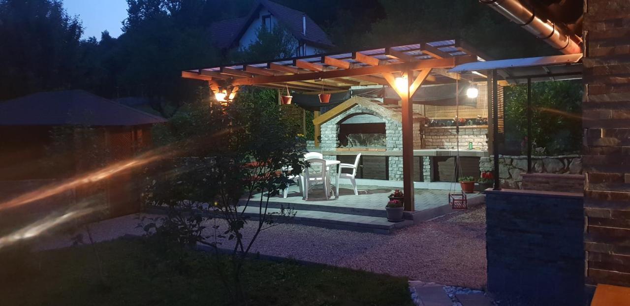 Garden Lohovo بيت للعطل بيهاتش