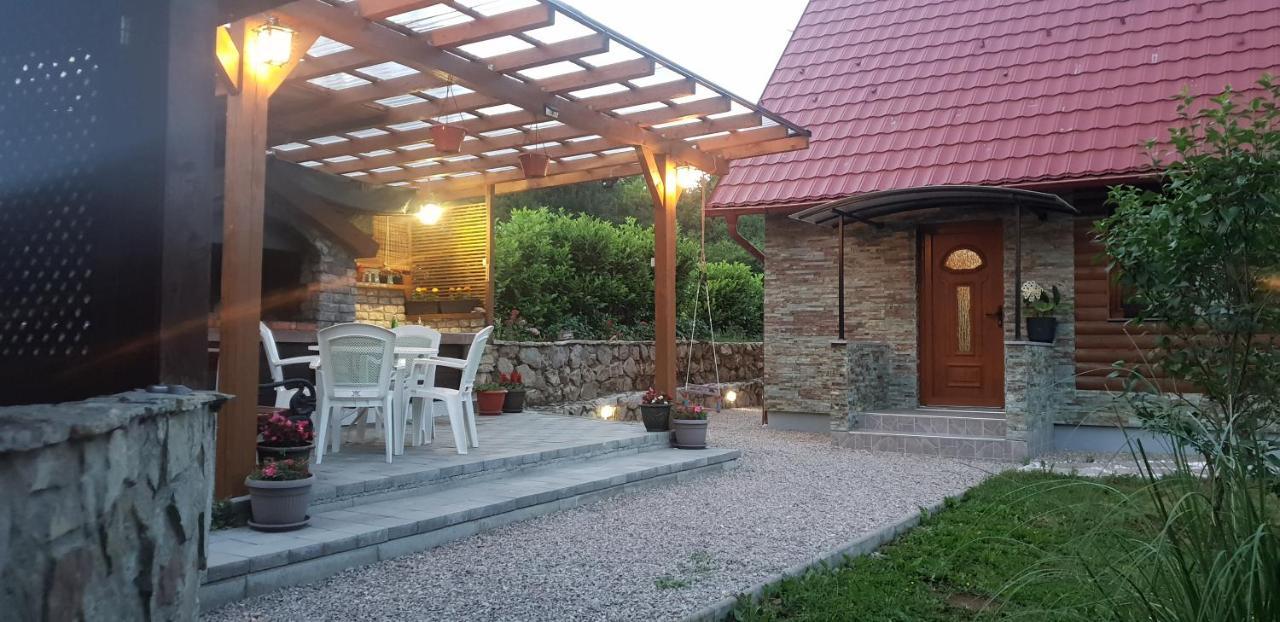 Garden Lohovo Hébergement de vacances Bihać